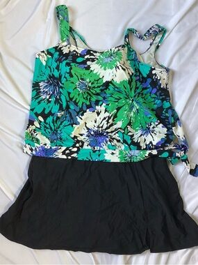 MagicSuit Women’s Two Piece Ladies Swim Suit Size 22W